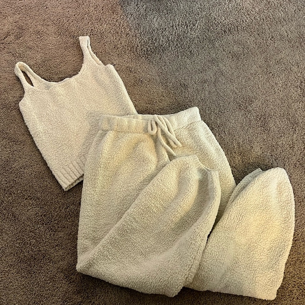 SKIMS Cozy Knit jogger and tank